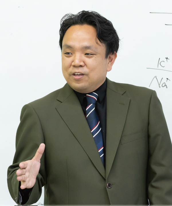 特進部長 小林 業 先生